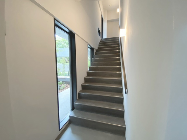 フィルージュ浦和常盤のその他共用部分|共用階段です☆