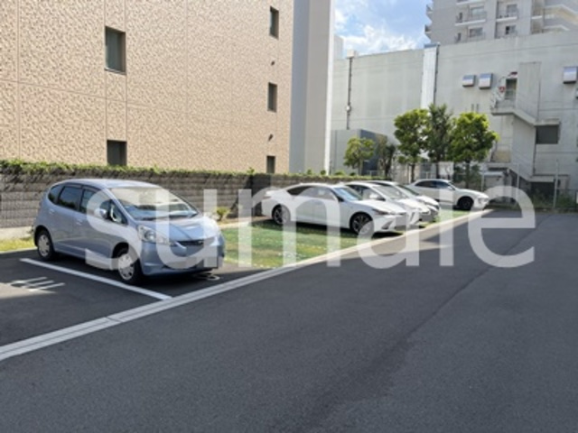 シェルト新都心の駐車場|敷地内駐車場
