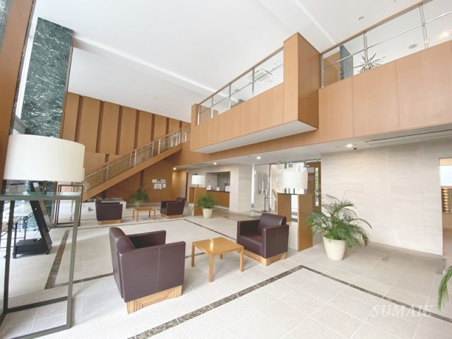 ＴＨＥ　ＯＭＩＹＡ　ＴＯＷＥＲＳのロビー|エントランスロビー☆