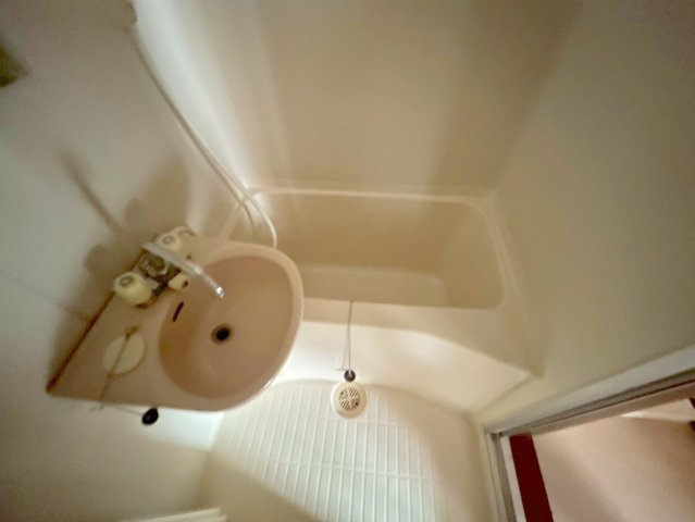 ユニヴェール新大阪の浴室