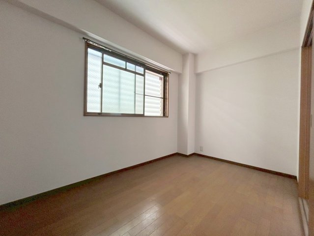 ユニヴェール新大阪の居間・リビング