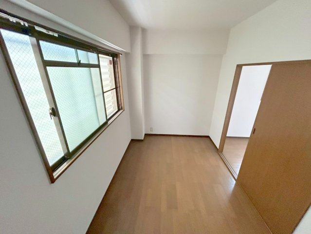 ユニヴェール新大阪の居間・リビング