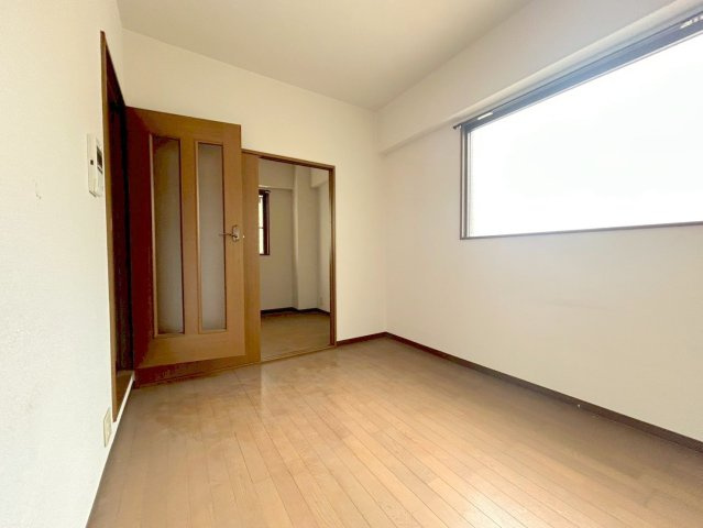 ユニヴェール新大阪の寝室