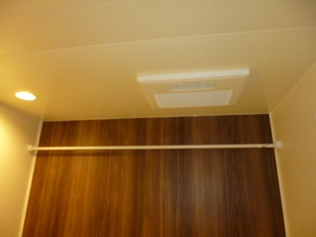 ロカ　ブリリアントBの浴室|浴室乾燥機