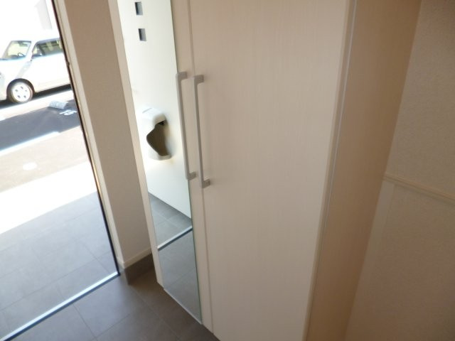 ロカ　ブリリアントBの内装|シューズボックス