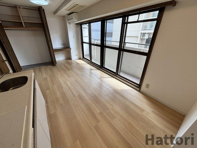 パークモダン新大阪の居間・リビング