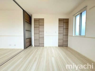 【洋室】 | メゾン沖浜