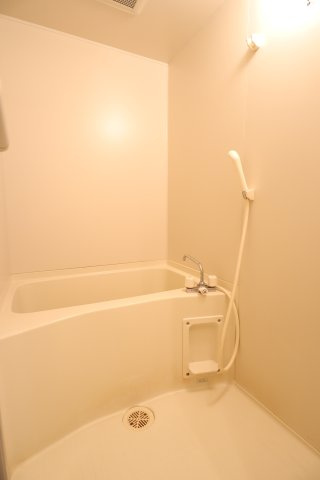 大阪市城東区関目６丁目の賃貸マンションの浴室