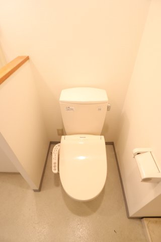 大阪市城東区関目６丁目の賃貸マンションのトイレ