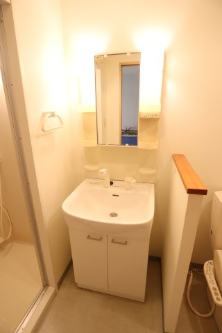 大阪市城東区関目６丁目の賃貸マンションの独立洗面台