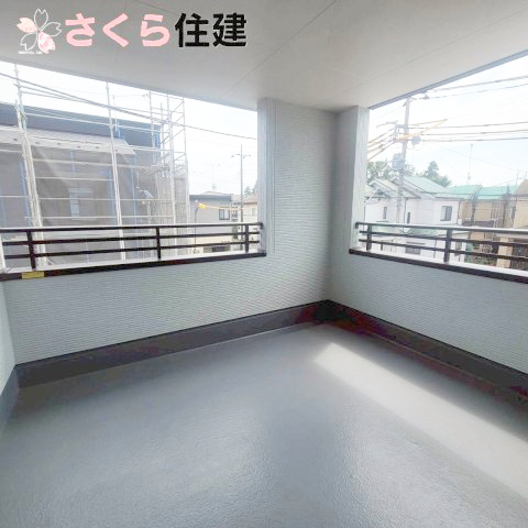 第1下野石橋　1号棟のバルコニー|広々としたインナーバルコニーは突然の雨でもお洗濯の心配はいりません♪