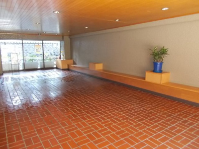 【エントランス】 | 日興千里丘スカイマンションB棟