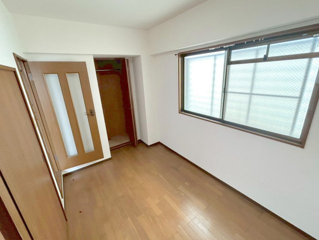 ユニヴェール新大阪の居間・リビング