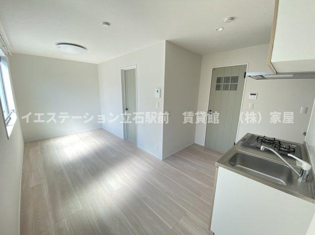 クイーンズテラスの居間・リビング|※室内エアコンあり(手配中)※