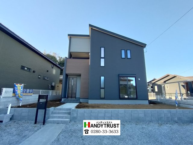 【Livele Garden】　古河市東諸川　第２　全1邸