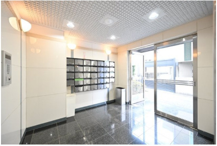 ハイタウン世田谷代田のロビー