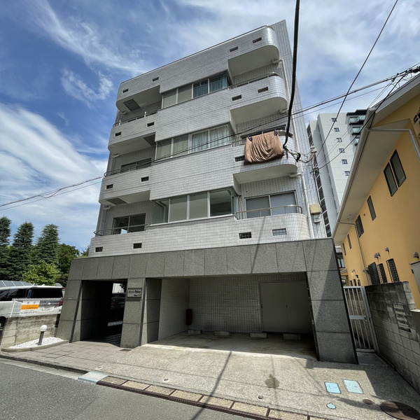 グリーンパレスの外観