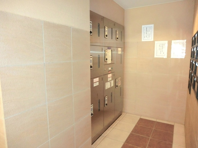 アルファスイート浦和本太フレストのその他共用部分|☆宅配ボックスを完備しています。☆