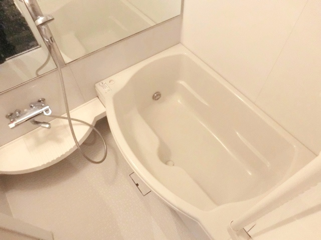 アルファスイート浦和本太フレストの浴室|別号室の参考写真です☆オートバス仕様・追い焚き機能付きです。☆