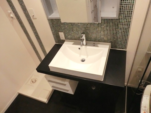 アルファスイート浦和本太フレストの洗面所|別号室の参考写真です☆独立洗面台＆室内洗濯機置場あり。☆