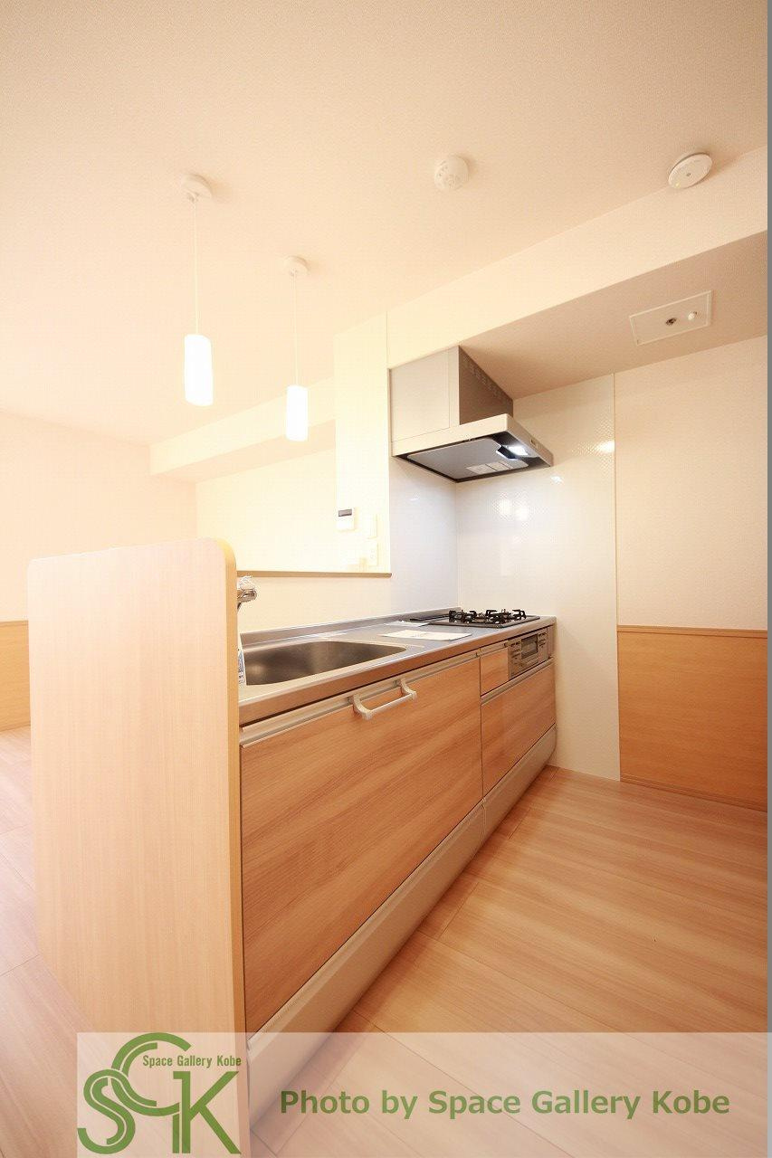 リッシュ・アヴニール　B棟のキッチン|※お部屋により仕様が異なる場合があります。