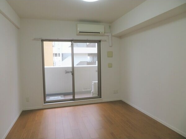 CASSIA高井田NorthCourtの寝室