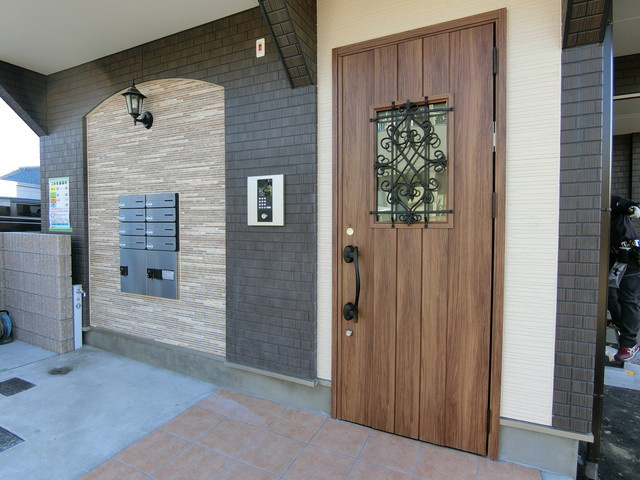 レークコートのエントランス