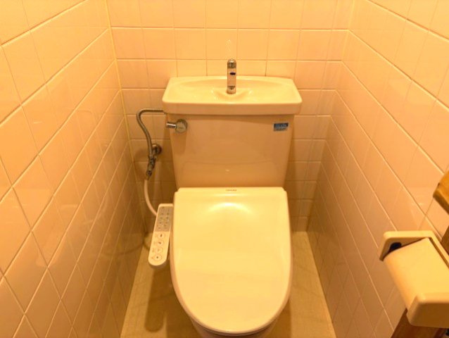 常松町２丁目戸建のトイレ|温水洗浄便座