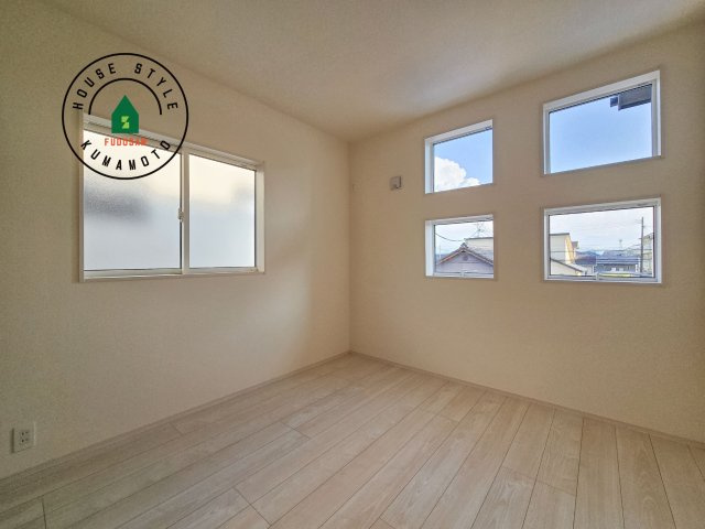 熊本市南区良町3丁目第1-2棟（1号棟）の子供部屋|穏やかな光が差し込む室内には、穏やかな時間が流れます。