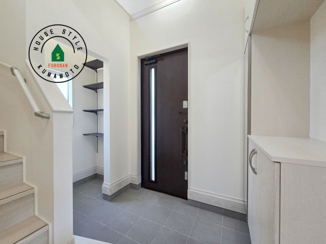 熊本市南区良町3丁目第1-2棟（1号棟）の防犯設備|二重ロックでしっかり防犯対策ができます。