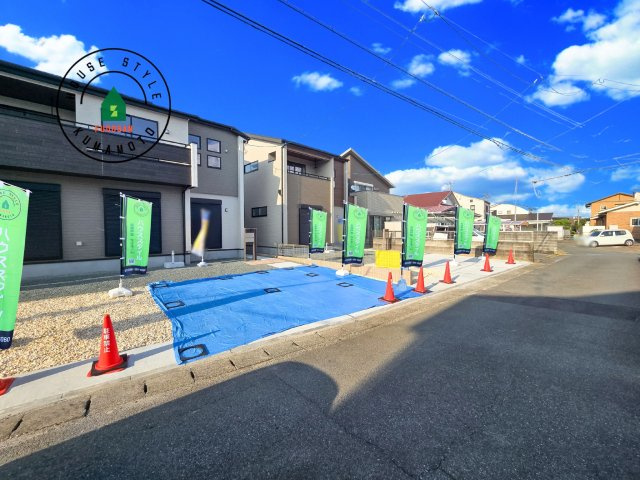 熊本市南区良町3丁目第1-2棟（1号棟）の前面道路含む現地写真|見学の時間などお気軽にお問い合わせ下さい。