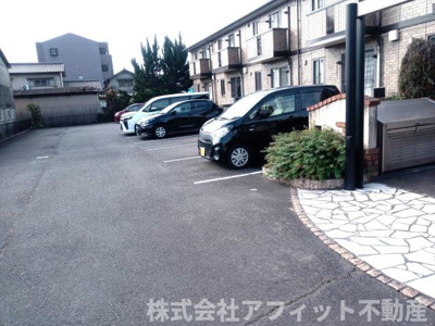 【駐車場】 | スマイリーハウス