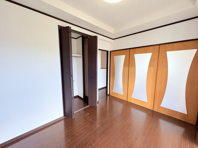 読谷村高志保1249-9中古戸建ての洋室