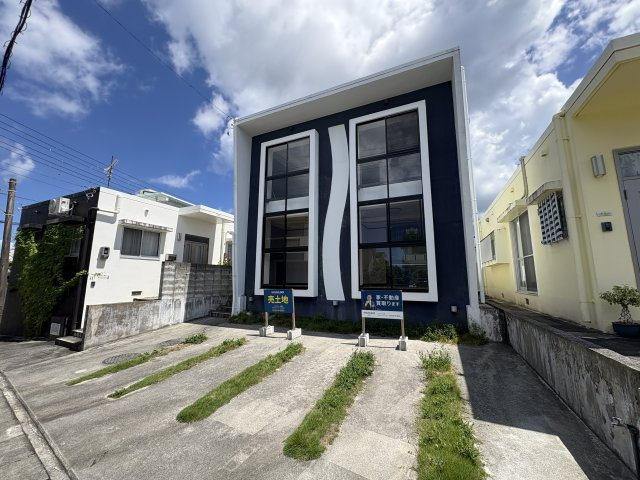 読谷村高志保1249-9中古戸建ての外観