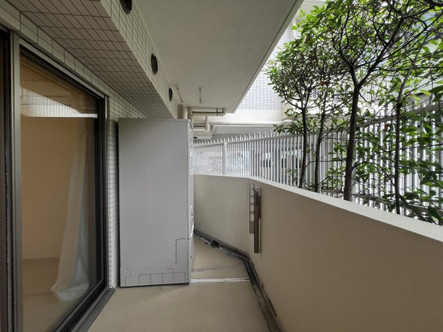 日ノ出町は、グルメの街【ミオカステーロ横濱野毛山公園】のバルコニー|バルコニーがあります