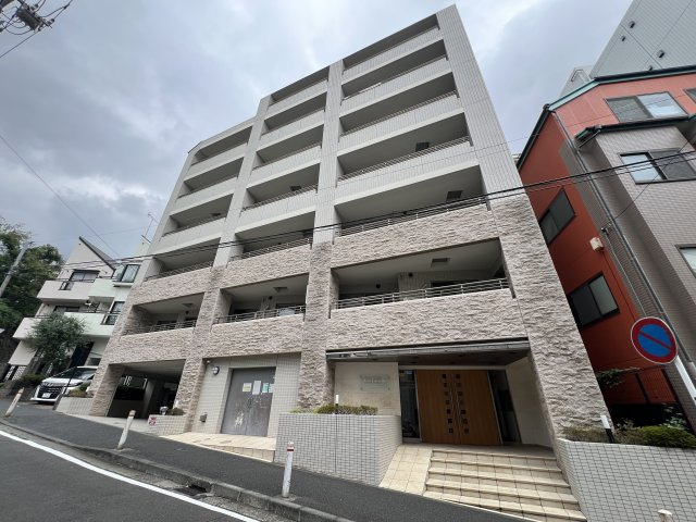 日ノ出町は、グルメの街【ミオカステーロ横濱野毛山公園】の外観|外観もきれいです