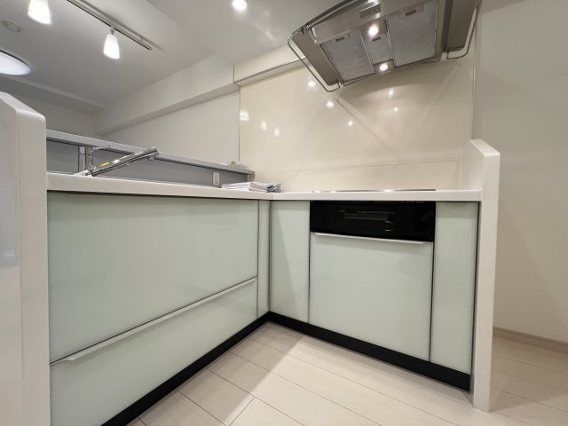 日ノ出町は、グルメの街【ミオカステーロ横濱野毛山公園】のキッチン|キッチンです