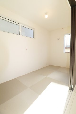 郡山市安積荒井２丁目　　　１号棟　　　安積第１小学校、安積中学区の和室