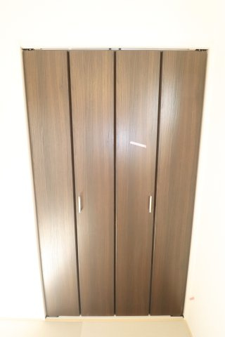 郡山市安積荒井２丁目　　　１号棟　　　安積第１小学校、安積中学区の収納