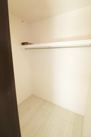 郡山市安積荒井２丁目　　　１号棟　　　安積第１小学校、安積中学区のバルコニー