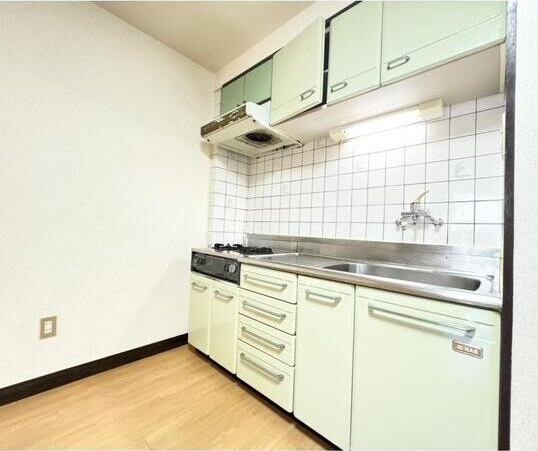 グローリーハイツ東成のキッチン