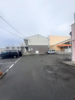 【駐車場】 | ハイツノア | 駐車場に車を止められます