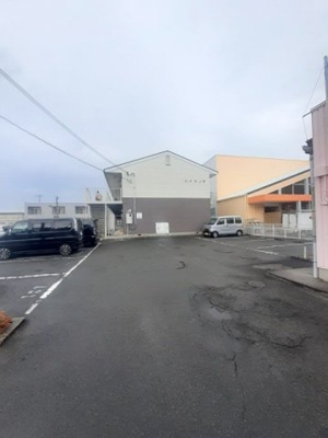 【駐車場】 | ハイツノア | 駐車場に車を止められます