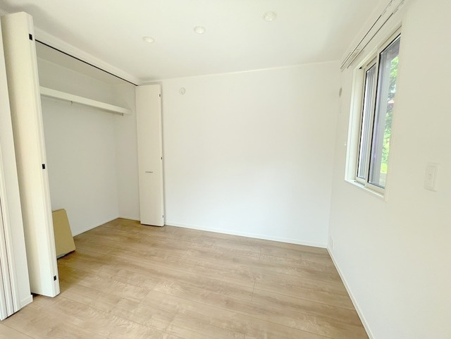 エルスト鶴ヶ峰の居間・リビング