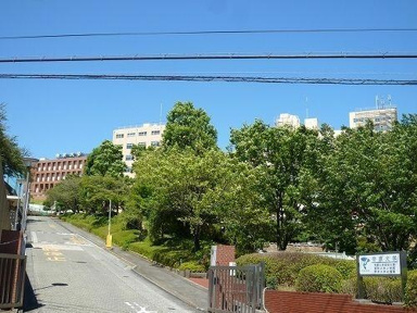 帝京大学まで592m