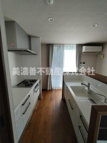 ６５８８９　岐阜市一日市場中古戸建てのキッチン