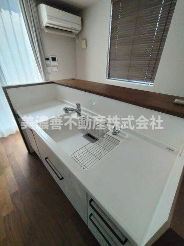 ６５８８９　岐阜市一日市場中古戸建てのキッチン