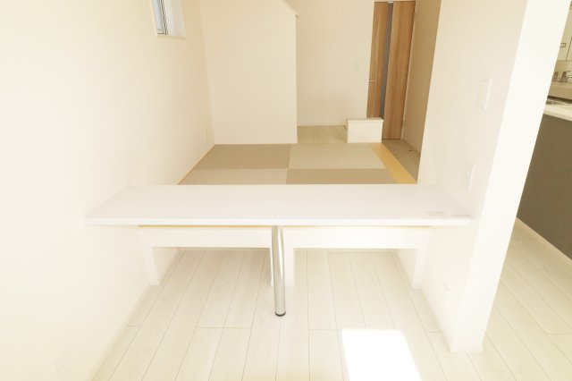 郡山市安積荒井２丁目　　　２号棟　　　安積第１小学校、安積中学区の和室