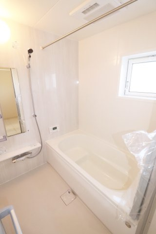 郡山市安積荒井２丁目　　　２号棟　　　安積第１小学校、安積中学区の浴室