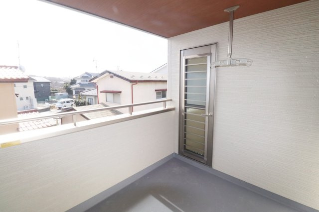 郡山市安積荒井２丁目　　　２号棟　　　安積第１小学校、安積中学区のバルコニー